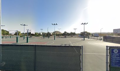 El Lazo Basketball Courts