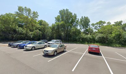 322 Wayzata Blvd E Parking