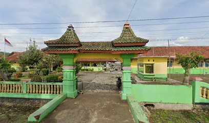 BALAI DESA PESUNINGAN