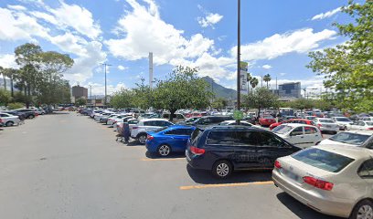 Estacionamiento de Plaza Real Monterrey