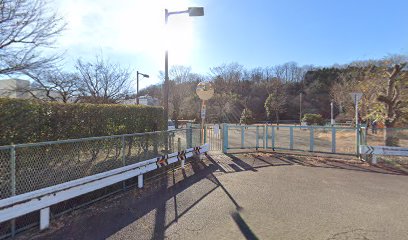 人見公園野球場