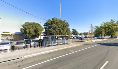 Riverstone Station, Riverstone Pde