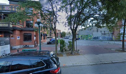 350 Somerset St W Parking