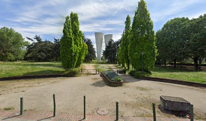 Valence water towers