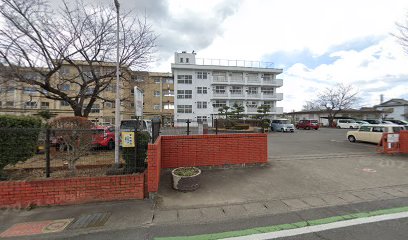 新田小学校