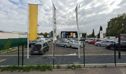 Renault at AP2M AUTOMOBILES
