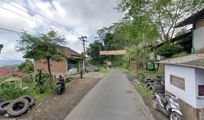 Pangkas rambut sinar muda