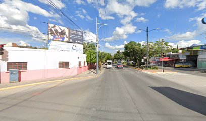 Dra. María José Velázquez González, Dermatólogo