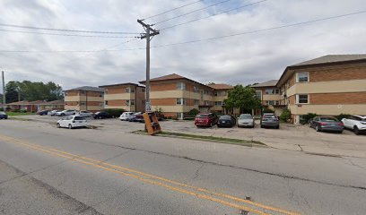 Waukegan/Howard apartments