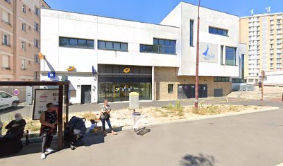 Centre de Vaccination COVID-19-Barnum de Villiers sur Marne