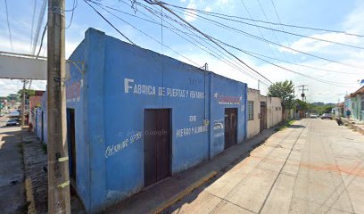 Vidrios y Aluminios Caraveo / Intalación de Portones Eléctricos