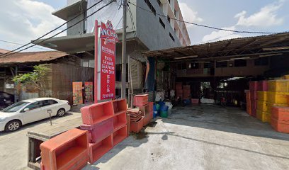 satana seafood restaurant kuala sepetang.