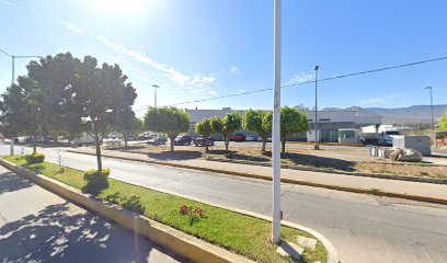 Mi Bodega Aurrera Parking Lot