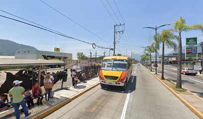 Paraderos bus Puerta Grande camino Chicola