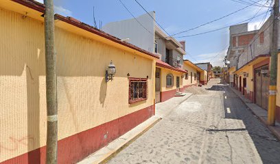 Alquiladora de Mesas y Sillas La A.a.