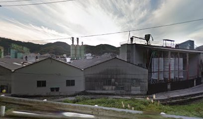 日東粉化工業（株） 自動車整備工場