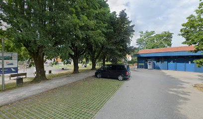 Parkplatz Spielplatz