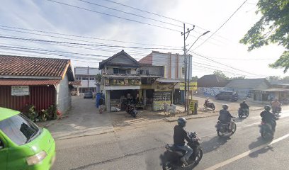 Cafe bawah pohon