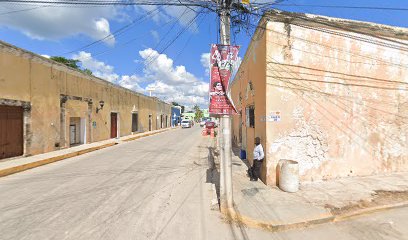 Combis Pioneros del Camino Real en Hecelchakán