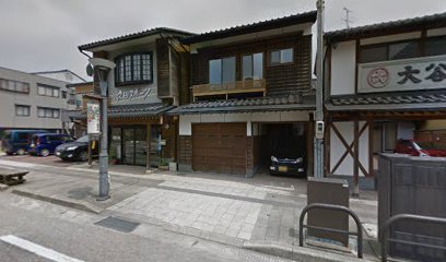 久田スポーツ店