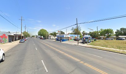 Corona liquor & grocery