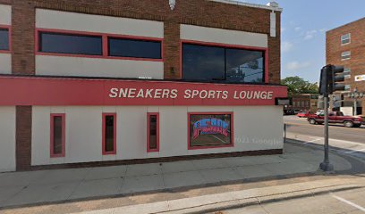 Sneakers Sports Lounge
