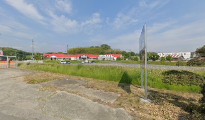 駐車場-産直淡路島赤い屋根