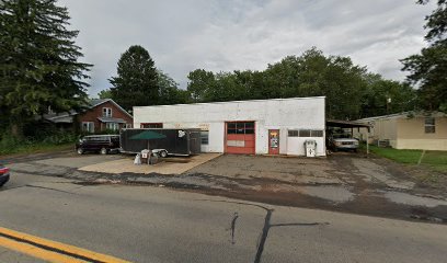 Chuck' s Garage