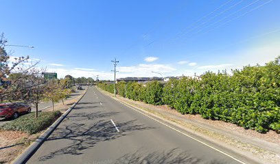 Quakers Hill Pkwy after Sunnyholt Rd