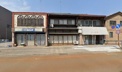 山田 ローソク店