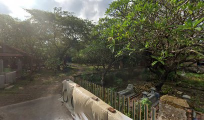 Makam Van De beer Trangkil kampung Anyar