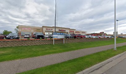 2147-2201 Coulee Rd Parking