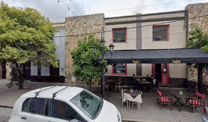 Hakuna Bar