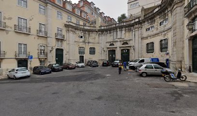 Rua de O Século 52 Parking