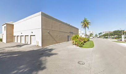 Santini Marina Self Storage in Fort Myers Beach