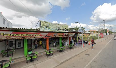 Panaderia - Pasteleria Y Asadero La Reina