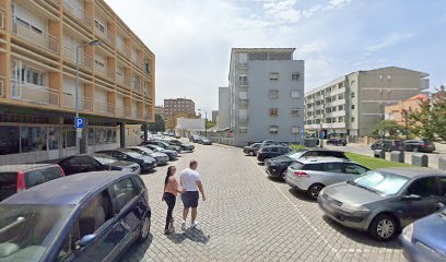 Praça de Teixeira de Pascoais 11-31 Parking