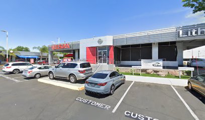 Lithia Nissan of Fresno Service Center