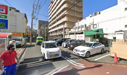 業務スーパー藤井寺駅前店 駐車場