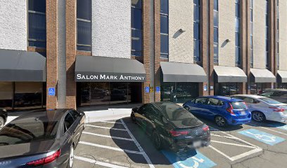 Salon Mark Anthony & Antique Corner