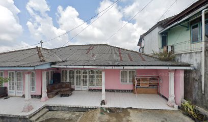 Rumah Haji Irsad dan Ibu Nenden Farida