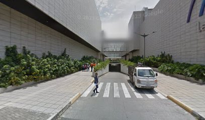 Parqueadero La Estación Centro Comercial