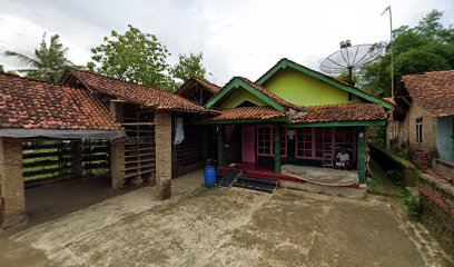 Lemari Kayu