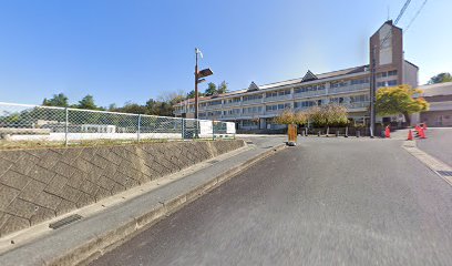 下石小学校