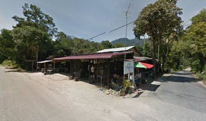 Kedai mee lata hujan