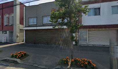 ㈲亀屋百貨店 本店