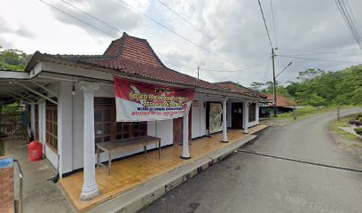 Balai Desa Karangjambu