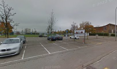 Parkplatz Fussballplatz