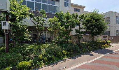 三鷹市立高山小学校