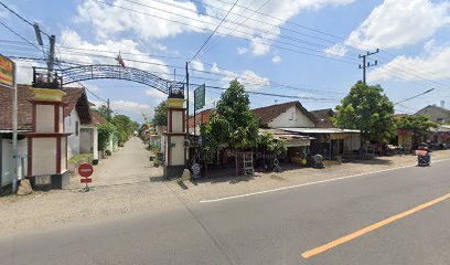 Toko dan Tambal Ban Subur Makmur